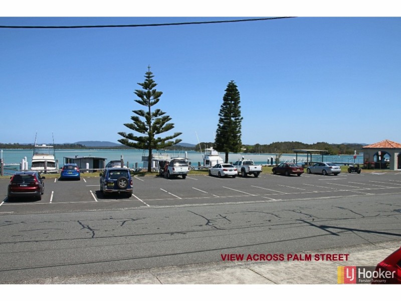 1/6 Palm Street, Tuncurry NSW 2428