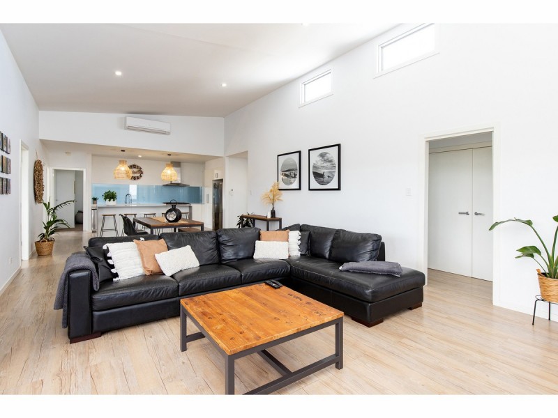 15 Coastal View Drive, Tallwoods Village NSW 2430