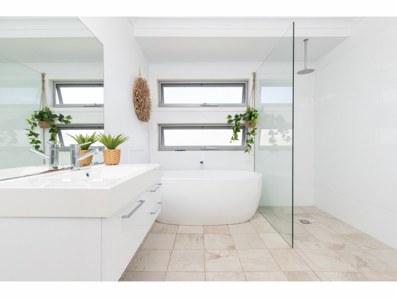 15 Coastal View Drive, Tallwoods Village NSW 2430