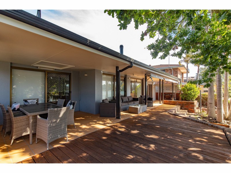 15 Rest Point Parade, Tuncurry NSW 2428