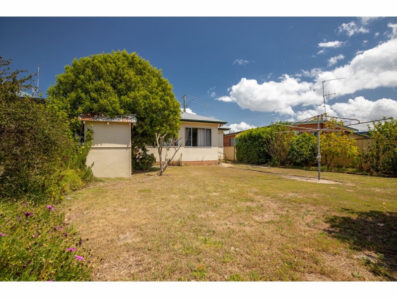 78 The Lakes Way, Forster NSW 2428