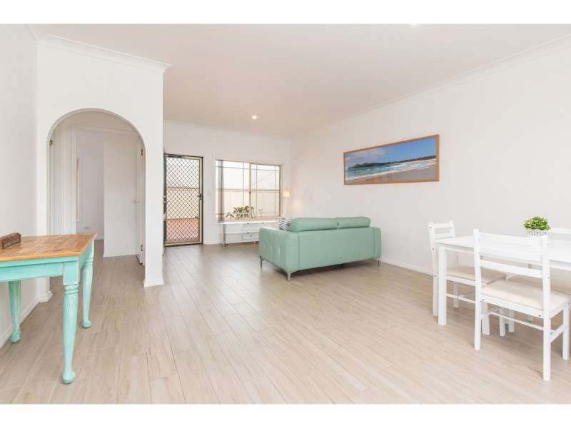 2/35 Wallis Street, Tuncurry NSW 2428