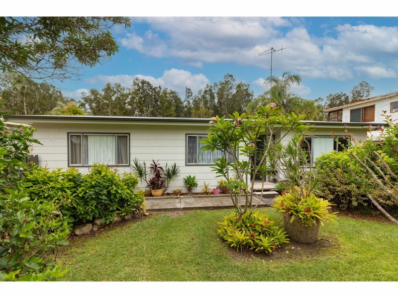 38 Seabreeze Parade, Green Point NSW 2428