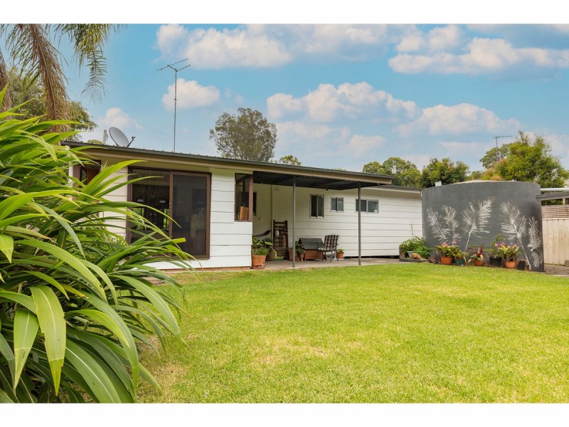 38 Seabreeze Parade, Green Point NSW 2428