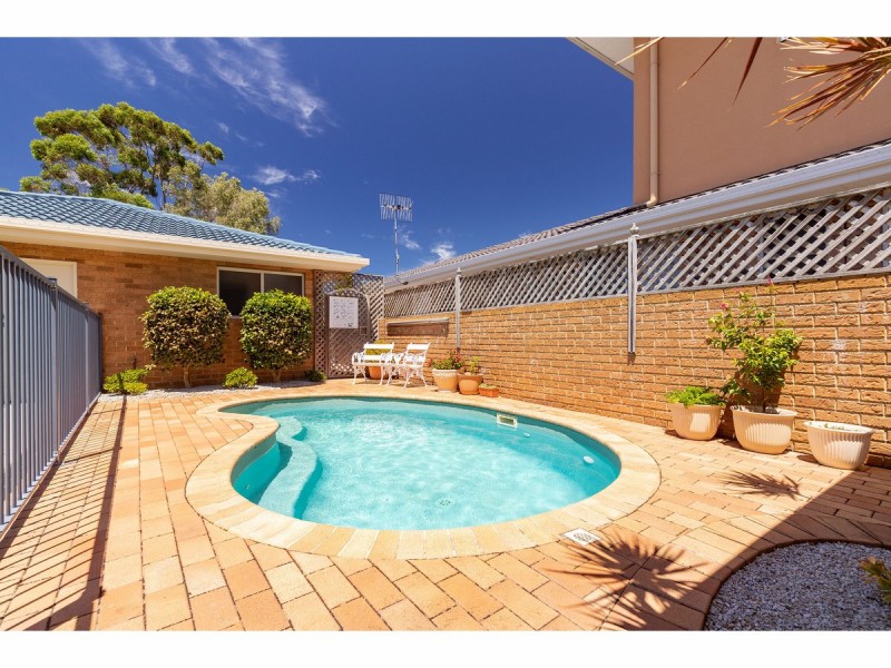 6 The Cove, Forster NSW 2428