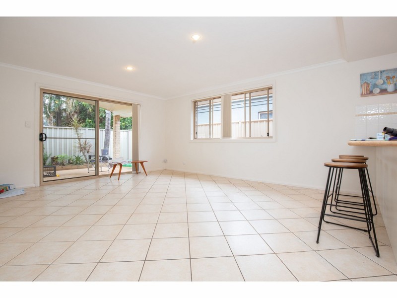 27 Nuwarra Circuit, Forster NSW 2428