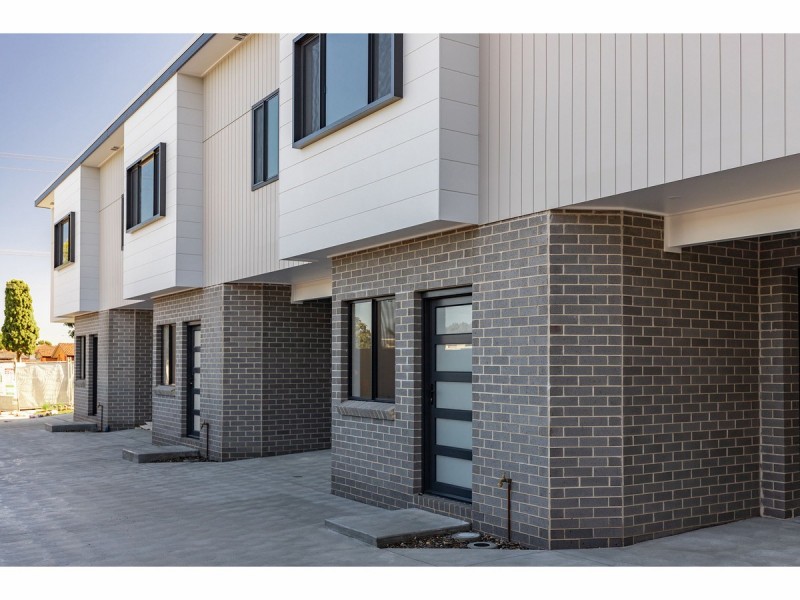 2/84 Macintosh Street, Forster NSW 2428