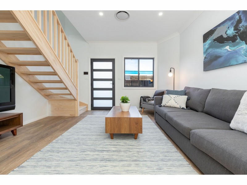 2/84 Macintosh Street, Forster NSW 2428