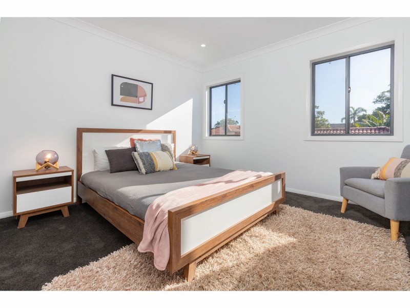 2/84 Macintosh Street, Forster NSW 2428