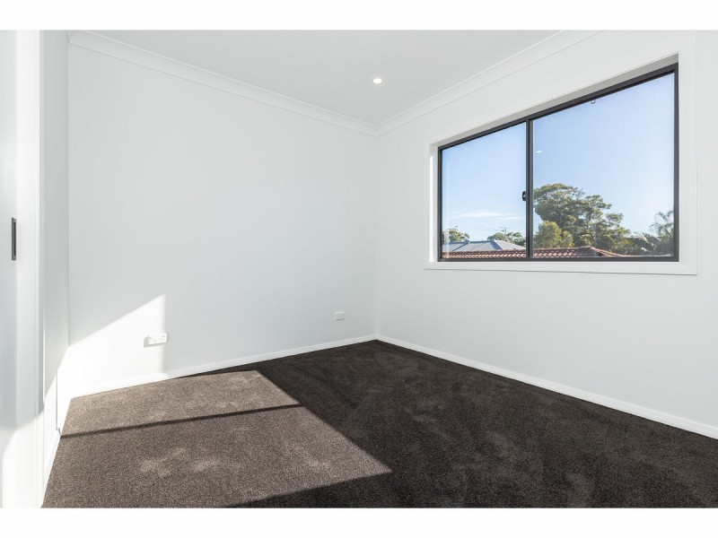 2/84 Macintosh Street, Forster NSW 2428