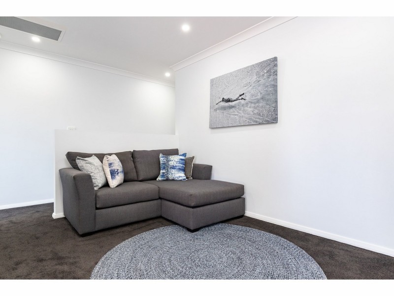 2/84 Macintosh Street, Forster NSW 2428