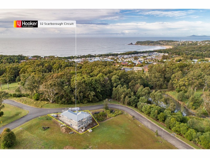 32 Scarborough Circuit, Red Head NSW 2430