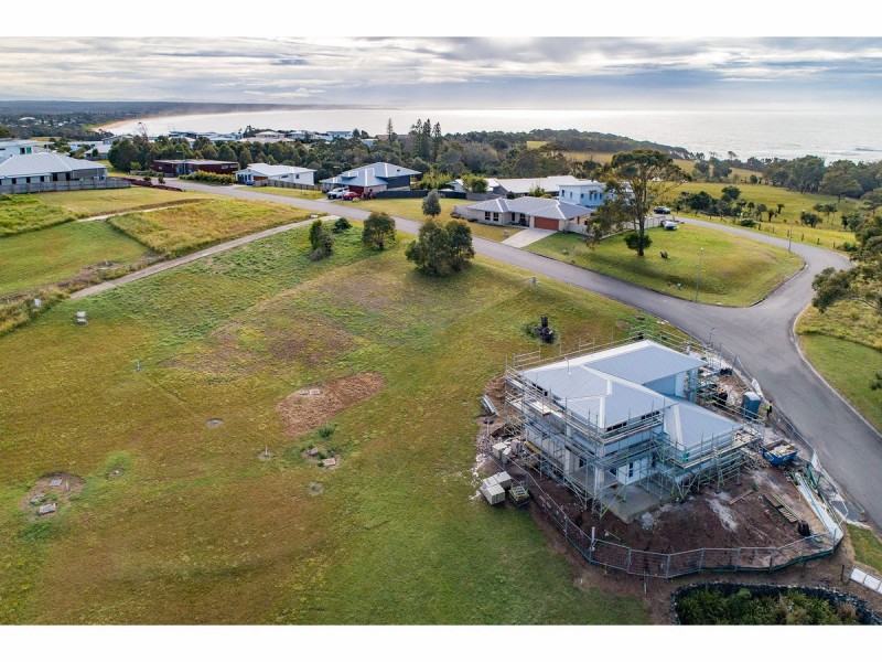 32 Scarborough Circuit, Red Head NSW 2430