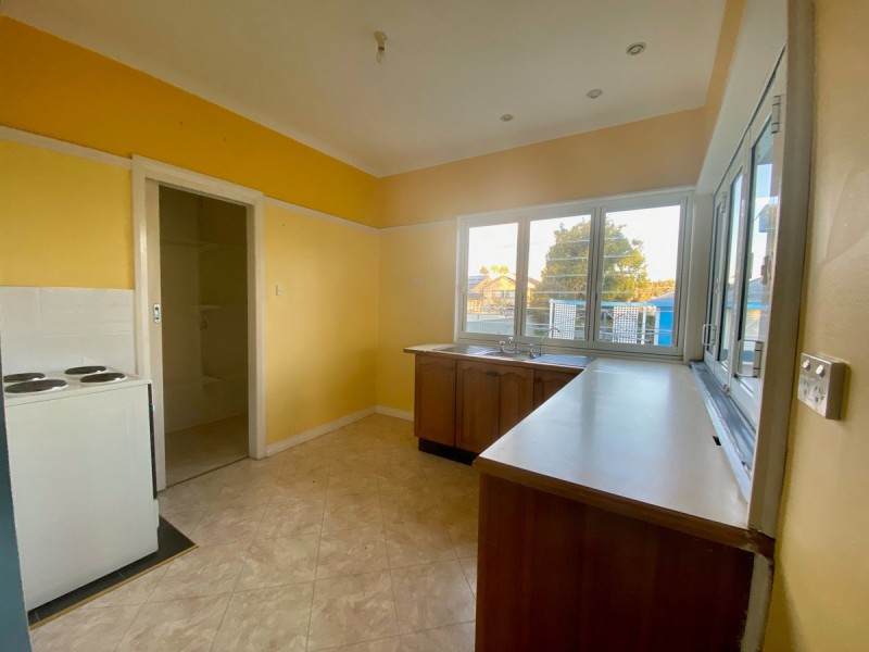 6 Baird Street, Forster NSW 2428