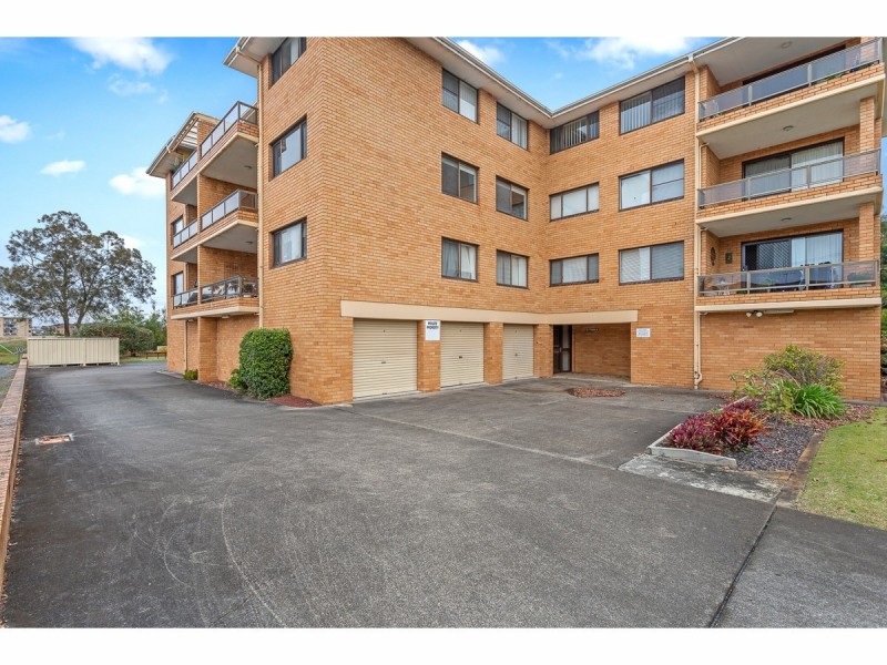 8/24-28 Taree Street, Tuncurry NSW 2428