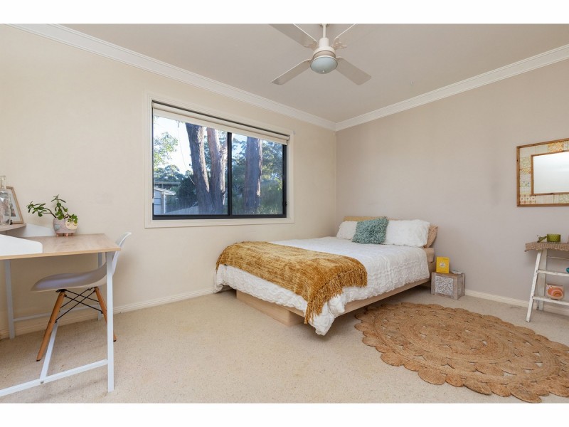 5 Gordon Crescent, Smiths Lake NSW 2428