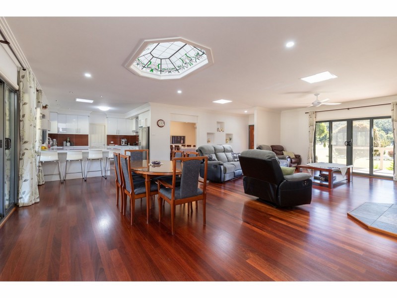 106 Suncrest Close, Bulahdelah NSW 2423