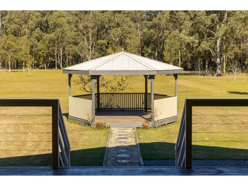 106 Suncrest Close, Bulahdelah NSW 2423