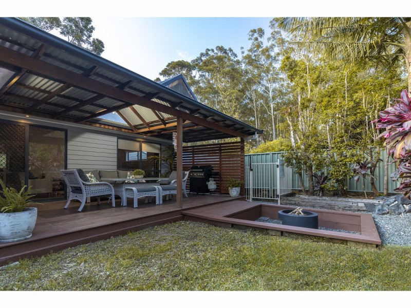 24 Lyn Crescent, Smiths Lake NSW 2428