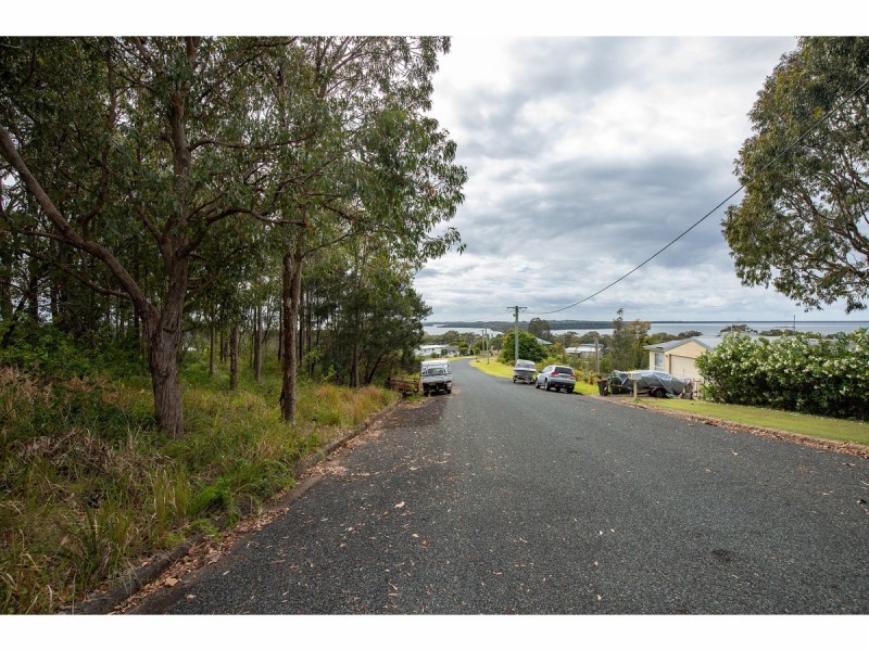 7 Elanora Street, Coomba Park NSW 2428