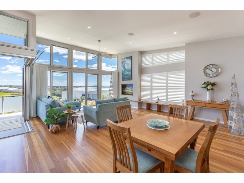 43 Cottesloe Circuit, Red Head NSW 2430