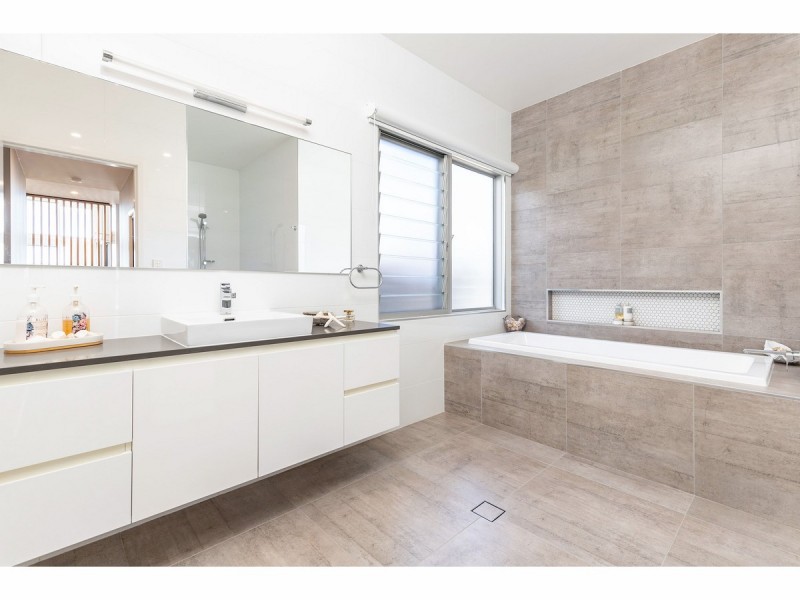 43 Cottesloe Circuit, Red Head NSW 2430