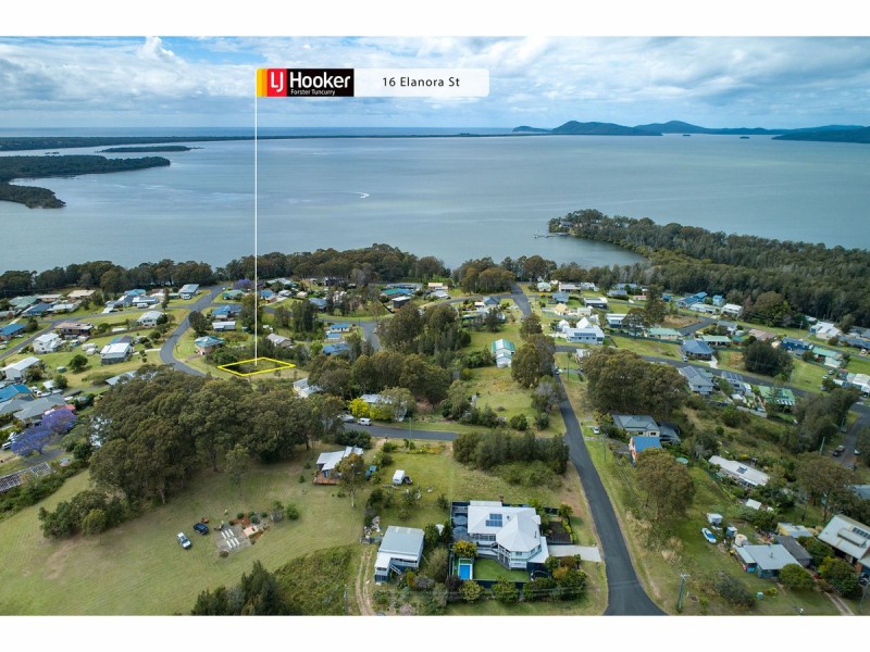 16 Elanora Street, Coomba Park NSW 2428