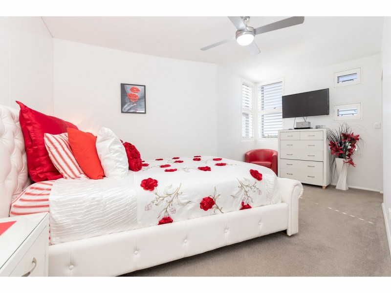 204/22-30 Manning Street, Tuncurry NSW 2428
