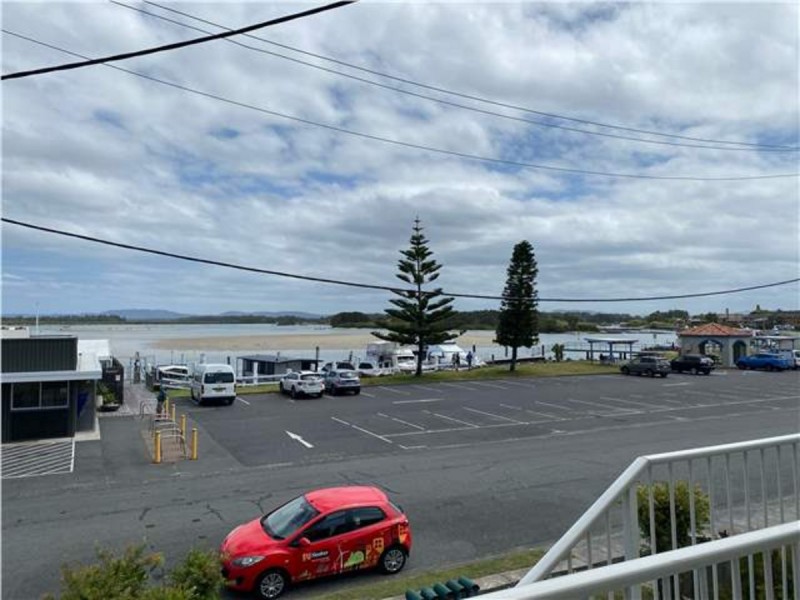 4/5 Palm Street, Tuncurry NSW 2428