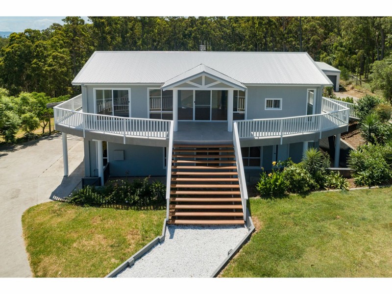 5 Bombora Place, Hallidays Point NSW 2430