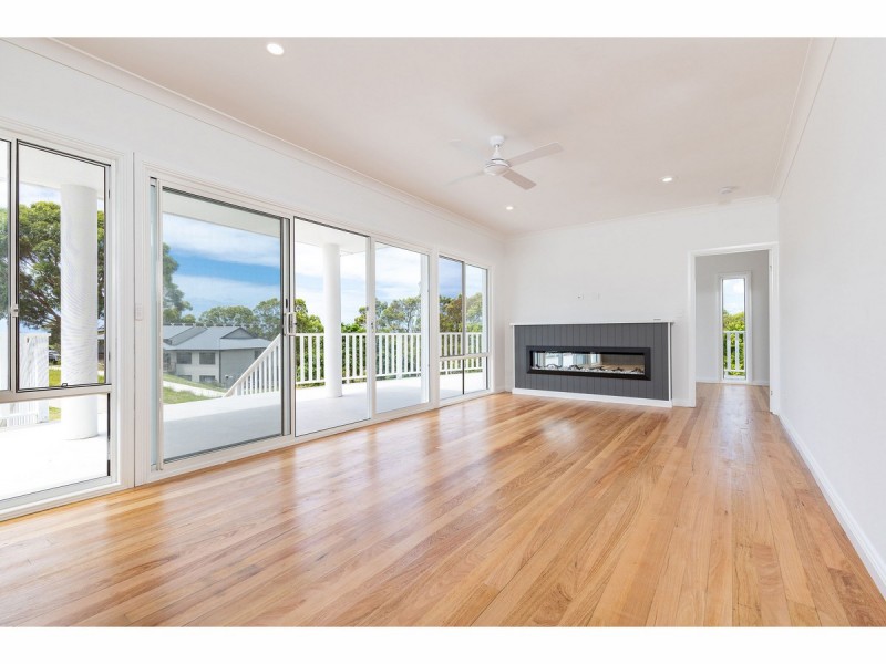 5 Bombora Place, Hallidays Point NSW 2430