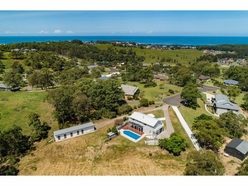 5 Bombora Place, Hallidays Point NSW 2430