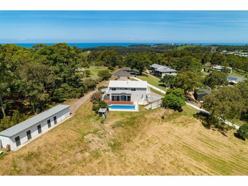 5 Bombora Place, Hallidays Point NSW 2430