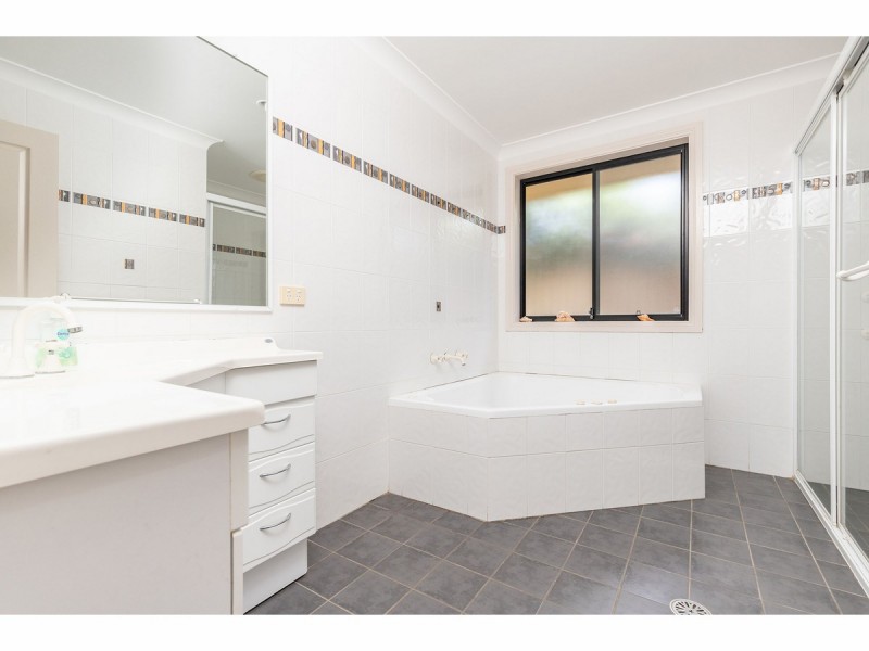 44 Wamara Crescent, Forster NSW 2428