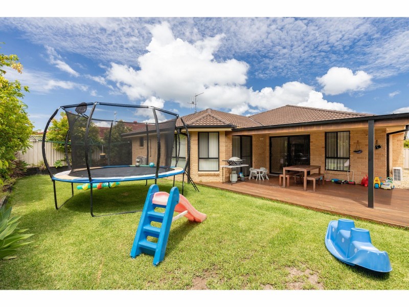 44 Wamara Crescent, Forster NSW 2428