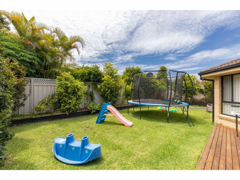 44 Wamara Crescent, Forster NSW 2428