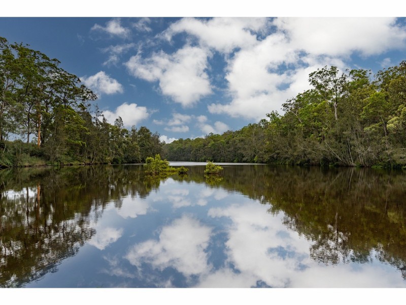 73 Locketts Crossing Road, Coolongolook NSW 2423