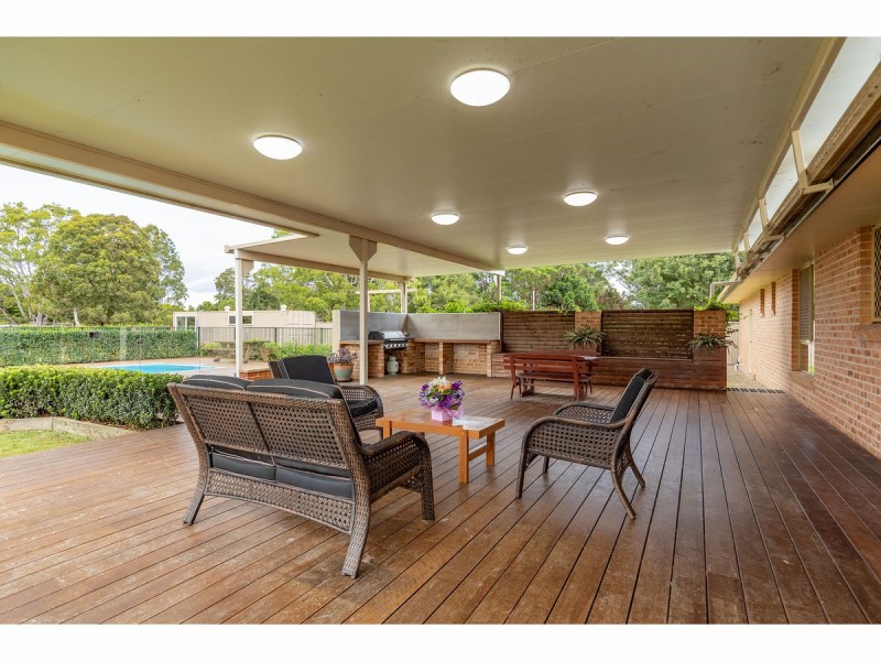 1 Bernborough Close, Tuncurry NSW 2428