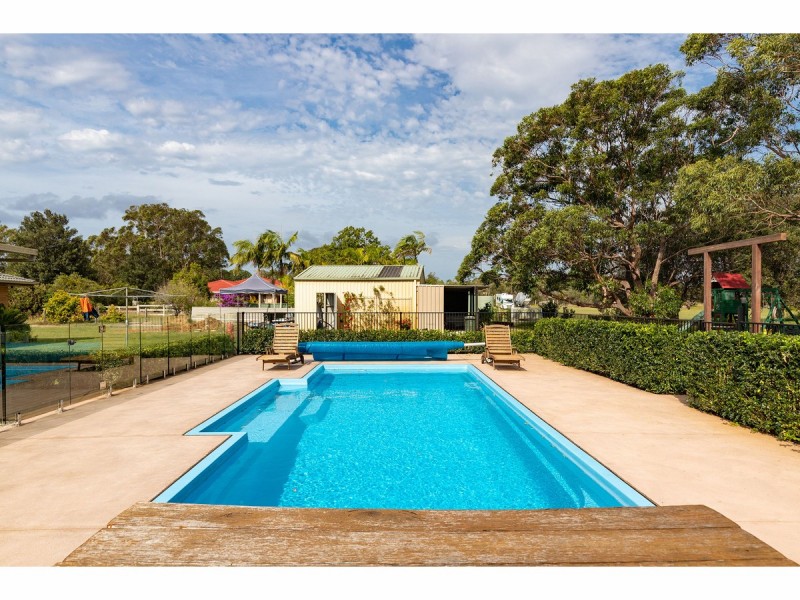 1 Bernborough Close, Tuncurry NSW 2428