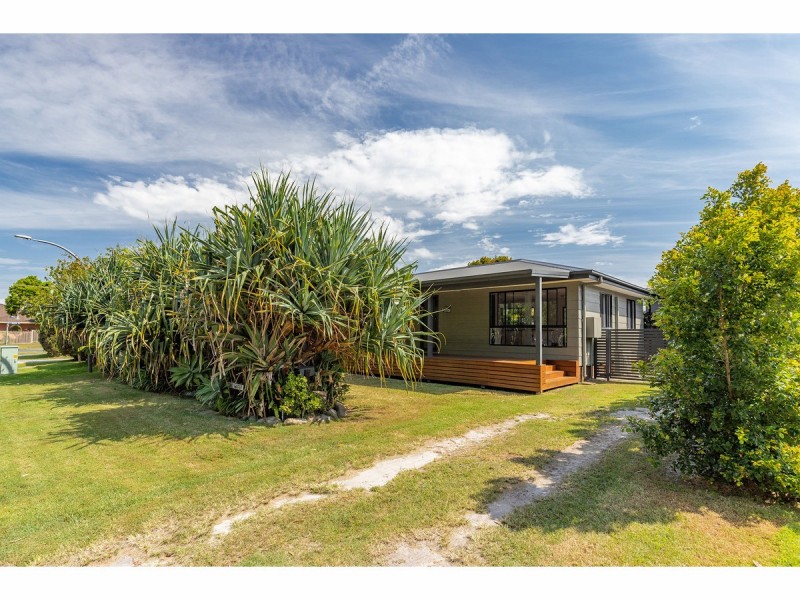 4 Stewart Parade, Tuncurry NSW 2428
