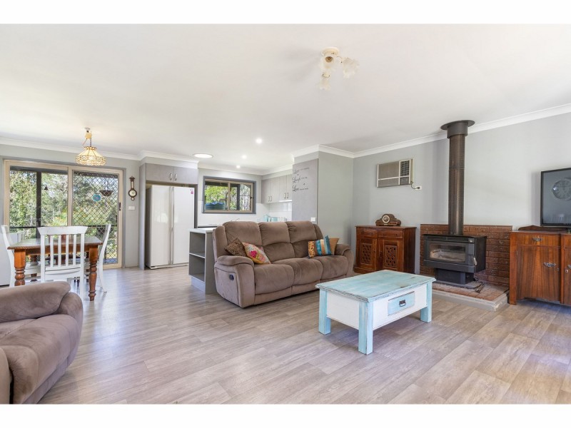 7 Rainbow Close, Rainbow Flat NSW 2430