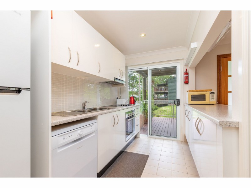 38 Windsor Street, Tarbuck Bay NSW 2428