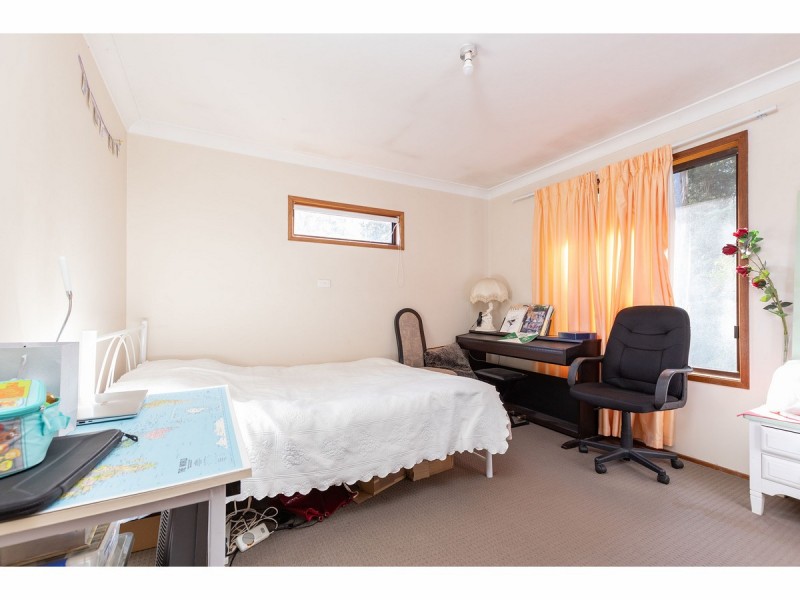 17 Windsor Street, Tarbuck Bay NSW 2428