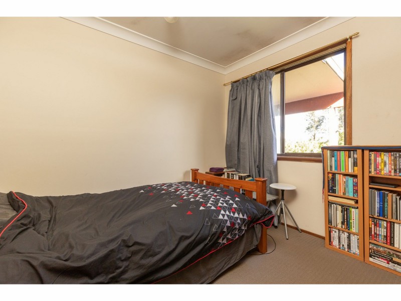 17 Windsor Street, Tarbuck Bay NSW 2428