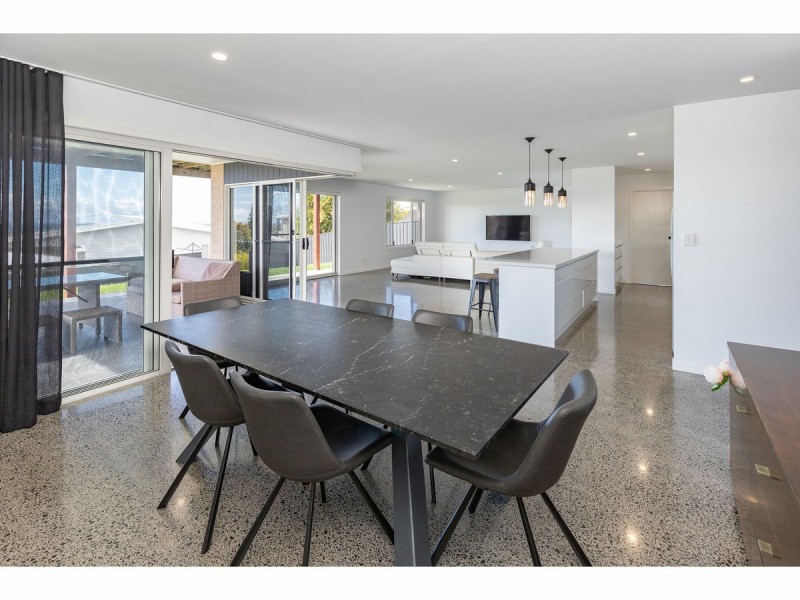 43 Scarborough Circuit, Red Head NSW 2430