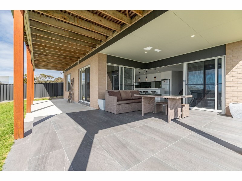 43 Scarborough Circuit, Red Head NSW 2430