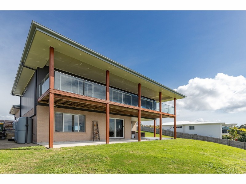 43 Scarborough Circuit, Red Head NSW 2430