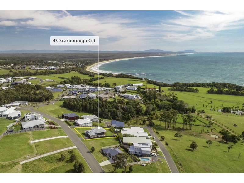 43 Scarborough Circuit, Red Head NSW 2430