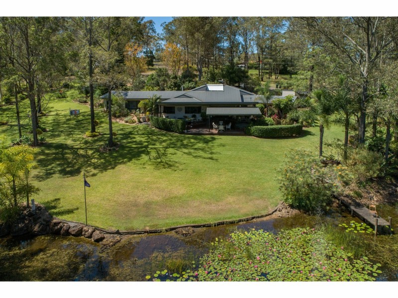 7 Woodlands Drive, Hallidays Point NSW 2430