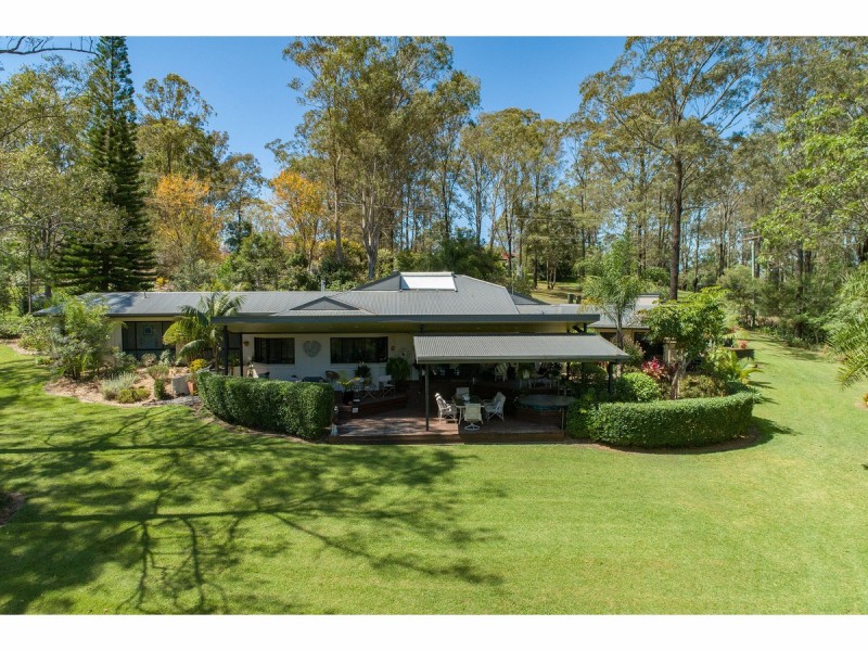 7 Woodlands Drive, Hallidays Point NSW 2430